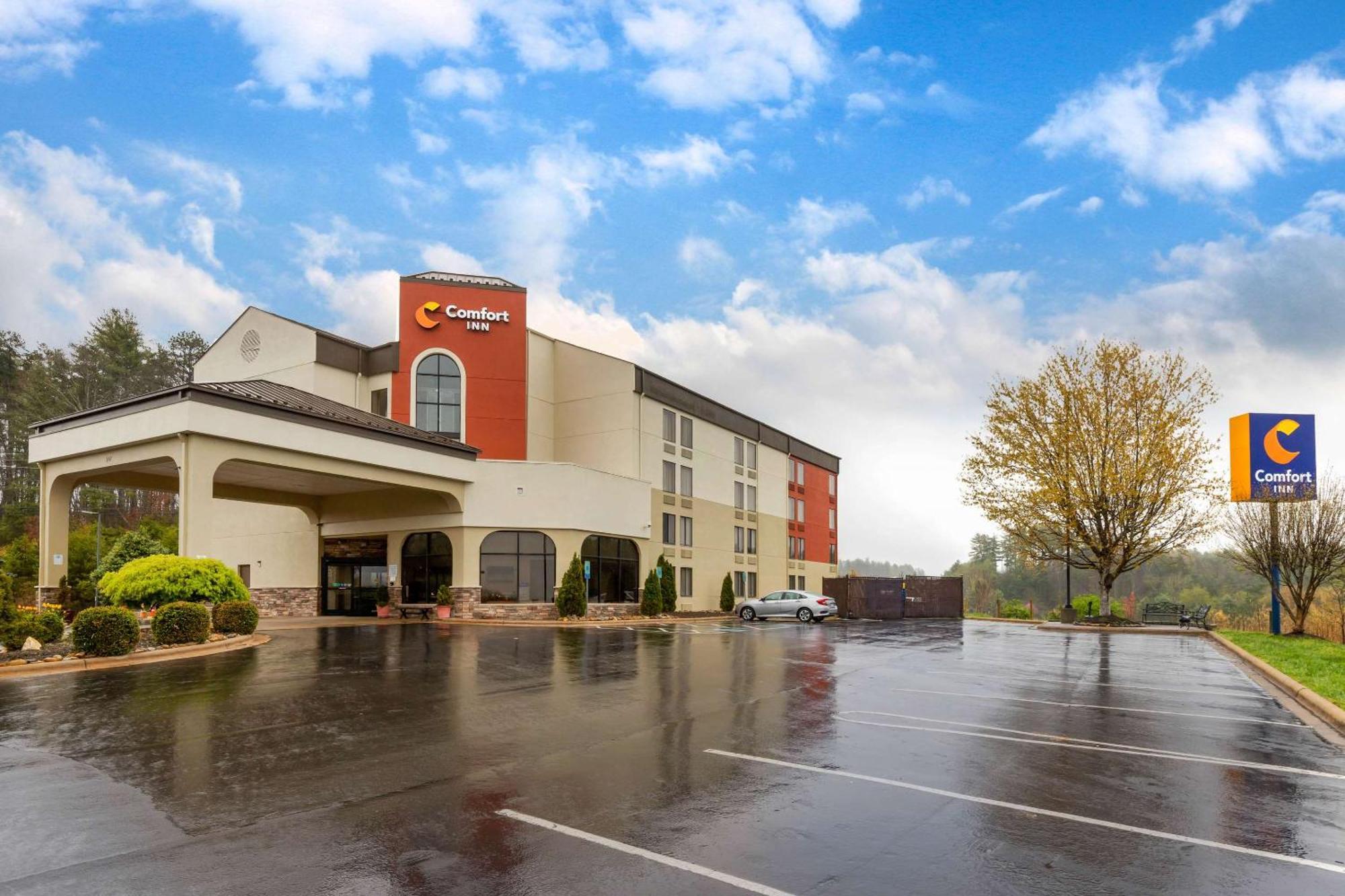 Comfort Inn North Of Asheville Mars Hill Exterior photo